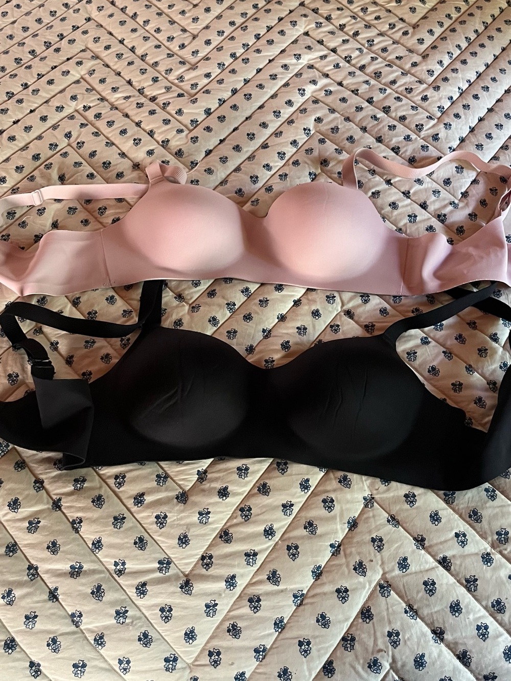 Everyday Smooth T-Shirt Bra - Pink and Black